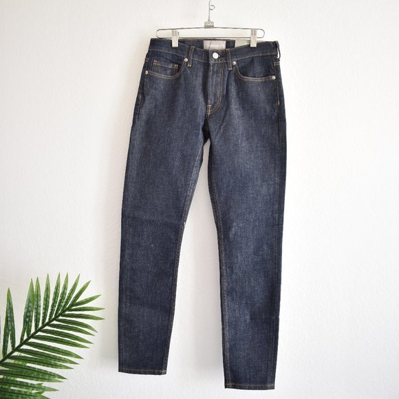 Everlane The Mid Rise Skinny Jean in Dark Indigo - Picture 3 of 10